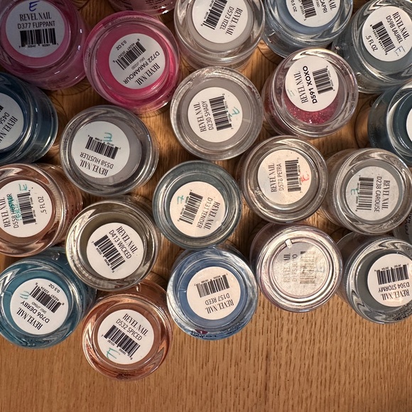 Revel Nail Dip Powder Collection - Picture 4 of 4